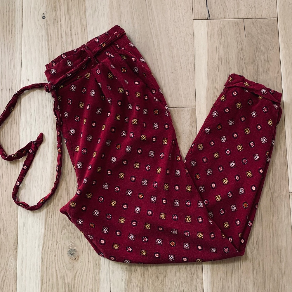 Hollister Burgundy Flower Print Jogger Pants
